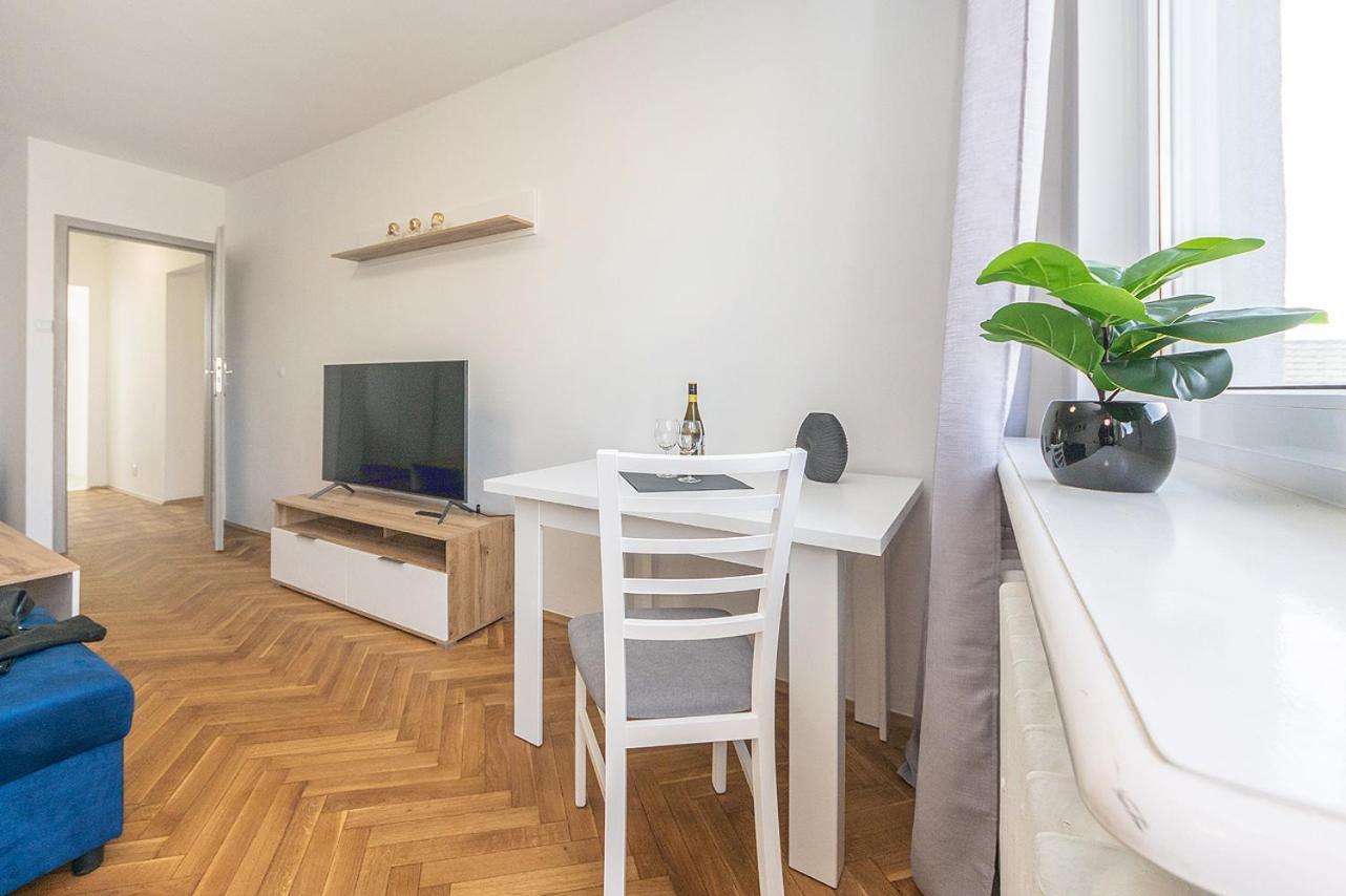 Glow Apartments, Apartament Kolobrzeska Gdansk Bagian luar foto